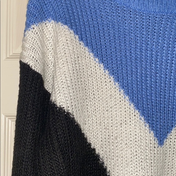 H&M Divided Knit Chevron Sweater - Picture 5 of 5